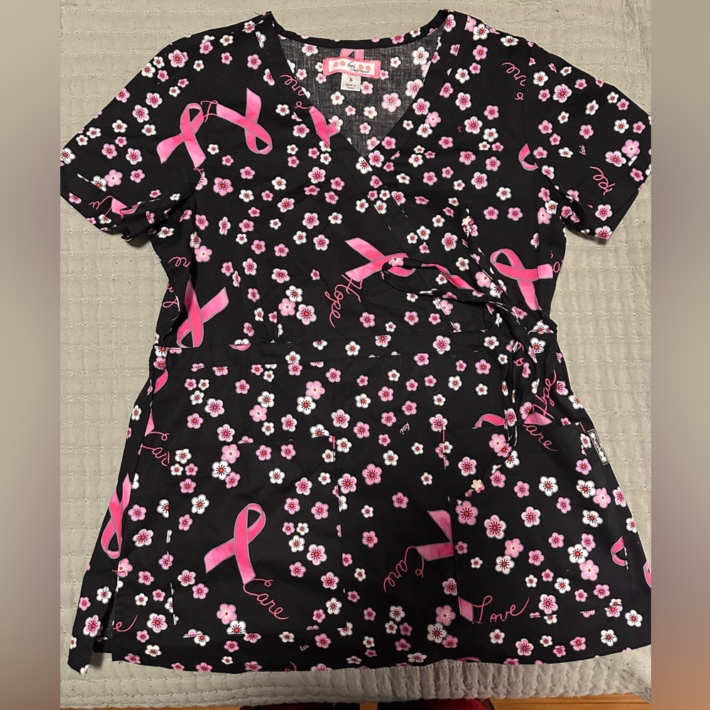KOI breast cancer scrub top